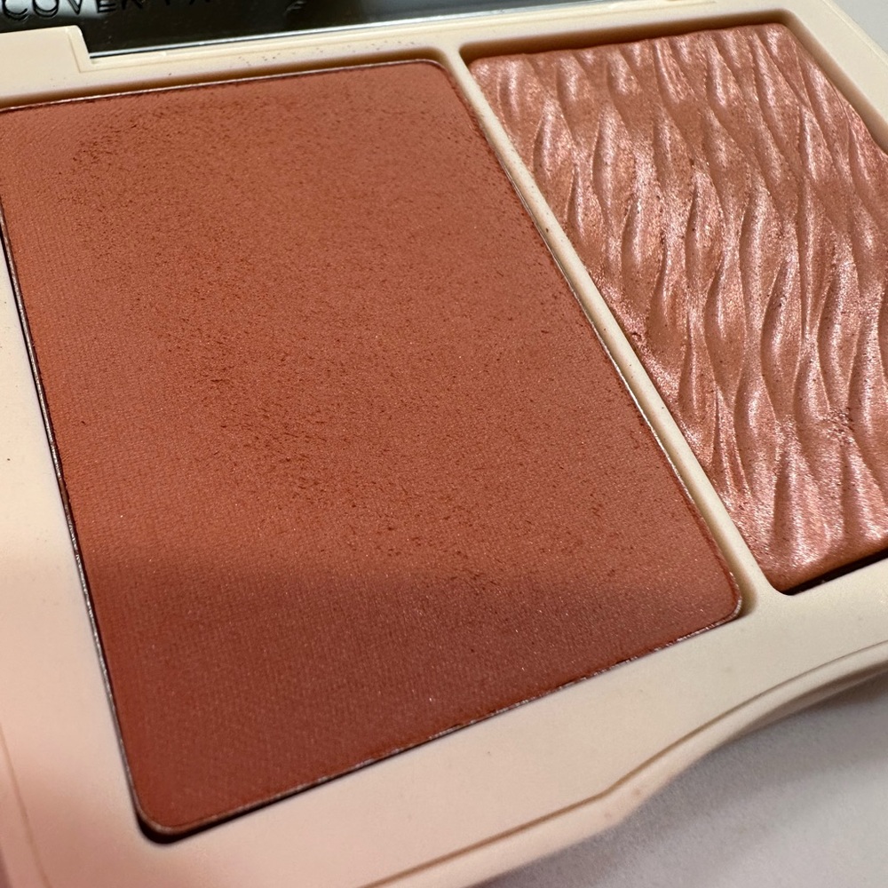 Like new -  Cover FX monochromatic blush duo in warm honey